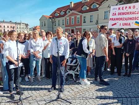 O układzie w Kępnie, kobietach i ukraińskim zbożu