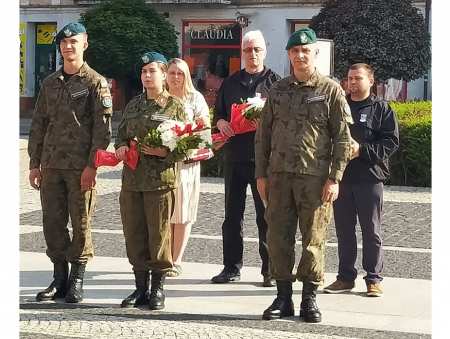 W godzinę „W”, czyli patriotyzm na wakacjach