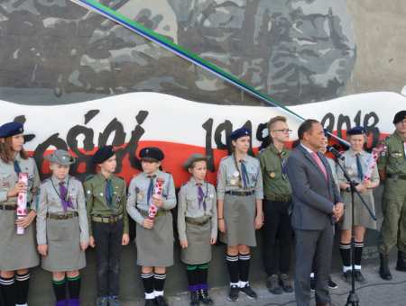 Stworzyli mural dla Niepodległej