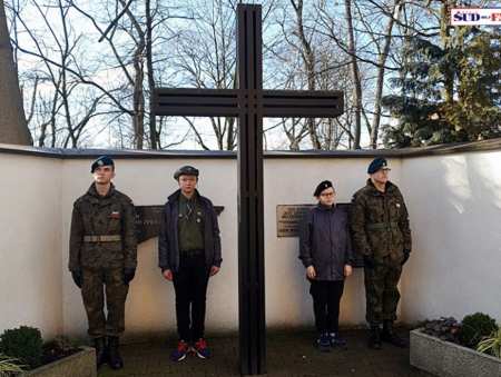 Cześć i Chwała Bohaterskim Żołnierzom