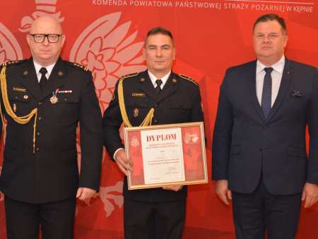 Strażacy odznaczeni i awansowani