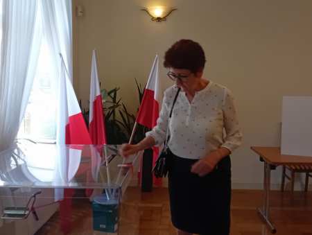 W Polsce i powiecie wygrał Karol Nawrocki
