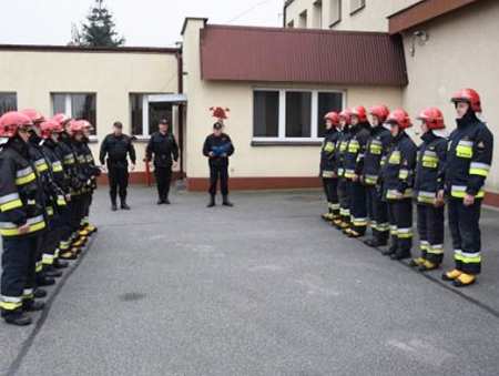 Strażacy nagrodzeni za wzorowe wykonywanie obowiązków