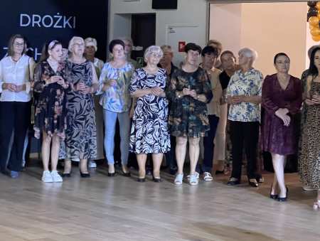 Radosne świętowanie w gronie mam
