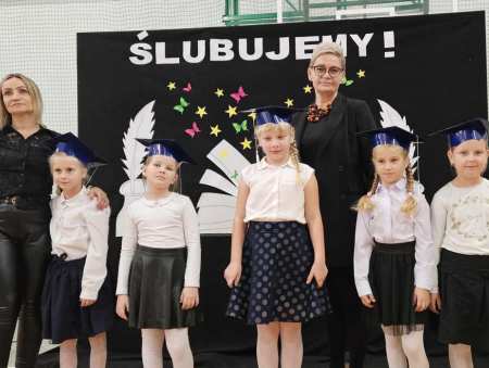 Uroczyste ślubowanie pierwszoklasistów