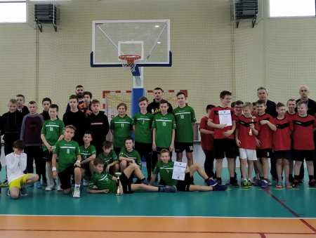 Emocje koszykarskie w rychtalskiej hali sportowej