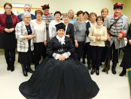 W bibliotece o powstaniu