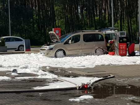 Doszło do wycieku gazu z samochodu